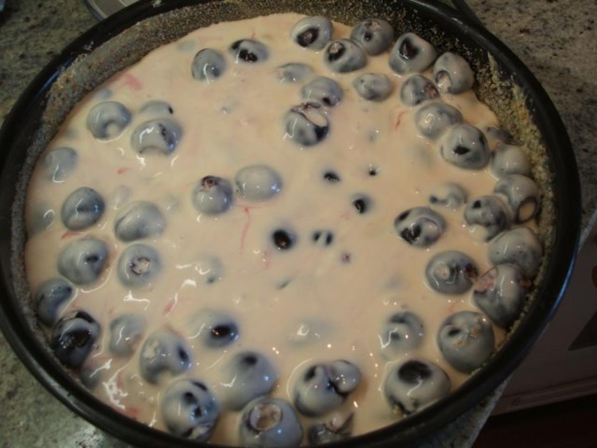 Backen: Kirschenkuchen mit Schokoboden - schnell &amp; einfach - von lunapiena