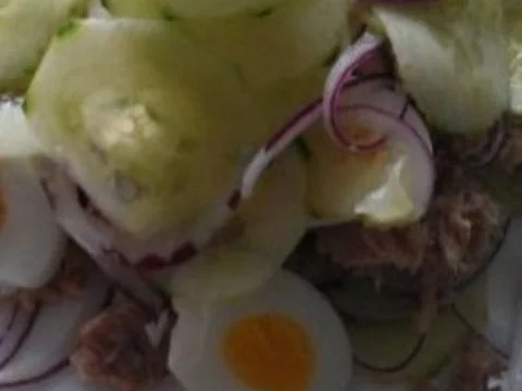 Rezept: Tellersalat mit Thunfisch u. Serranoschinken Bild Nr. 5273 Tellersalat mit Thunfisch u. Serranoschinken - Rezept - Bild Nr. 5273