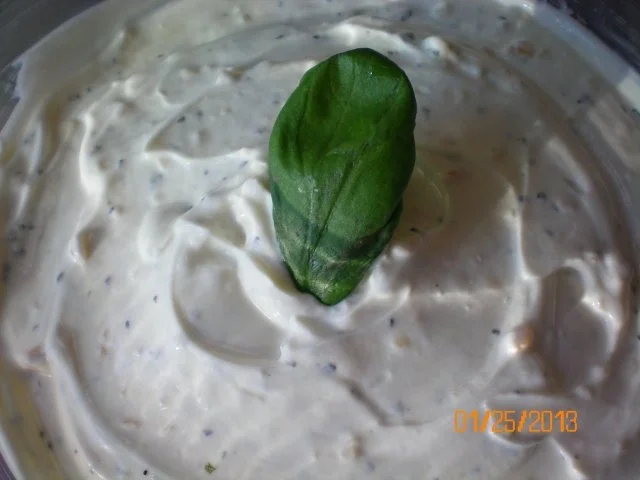 Rezept: Dip: Frischkäsedip mit Knoblauch Dip: Frischkäsedip mit Knoblauch - Rezept