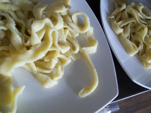 Nudeln aus  Mehl / Grieß - Rezept