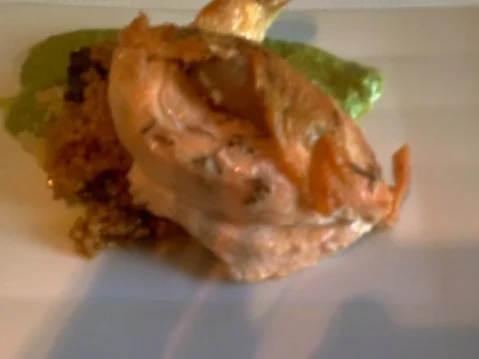 Rezept: Hähnchenbrust nach Art der schottischen Cock-a-Leekie mit Ingwer und Graupen Hähnchenbrust nach Art der schottischen Cock-a-Leekie mit Ingwer und Graupen - Rezept