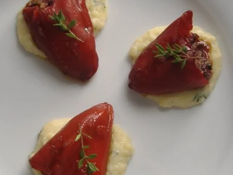 Rezept: Paprika mit Apfel-Blutwurstfüllung auf Kartoffelsauce Bild Nr. 2 Paprika mit Apfel-Blutwurstfüllung auf Kartoffelsauce - Rezept - Bild Nr. 2