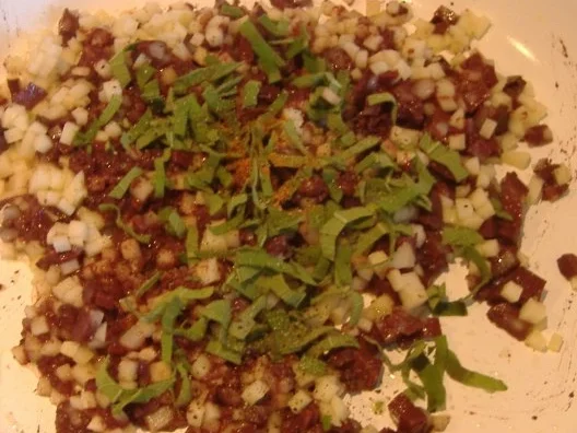 Rezept: Paprika mit Apfel-Blutwurstfüllung auf Kartoffelsauce Bild Nr. 3 Paprika mit Apfel-Blutwurstfüllung auf Kartoffelsauce - Rezept - Bild Nr. 3