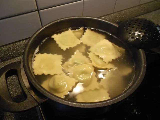 Ravioli mit Spinat Ricotta Füllung in Käsesoße - Rezept - Bild Nr. 51