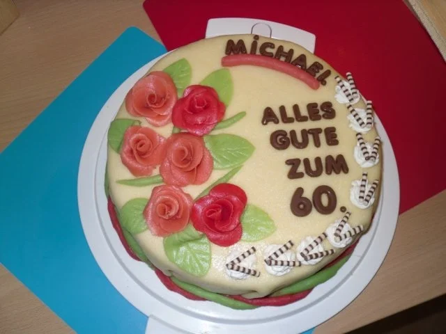 Rezept: Eierlikör-Torte mit Erdbeeren Bild Nr. 3 Eierlikör-Torte mit Erdbeeren - Rezept - Bild Nr. 3