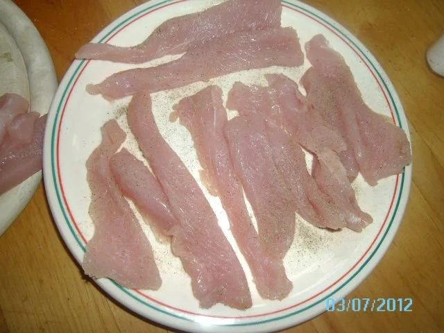 Rezept: Panierte Putenstreifen auf grünem Salat Bild Nr. 3 Panierte Putenstreifen auf grünem Salat - Rezept - Bild Nr. 3