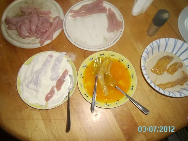 Rezept: Panierte Putenstreifen auf grünem Salat Bild Nr. 4 Panierte Putenstreifen auf grünem Salat - Rezept - Bild Nr. 4