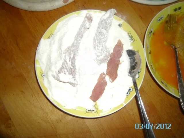 Rezept: Panierte Putenstreifen auf grünem Salat Bild Nr. 5 Panierte Putenstreifen auf grünem Salat - Rezept - Bild Nr. 5