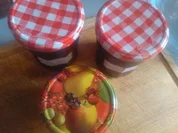 Kirschmarmelade wuerzig und feurig - Rezept