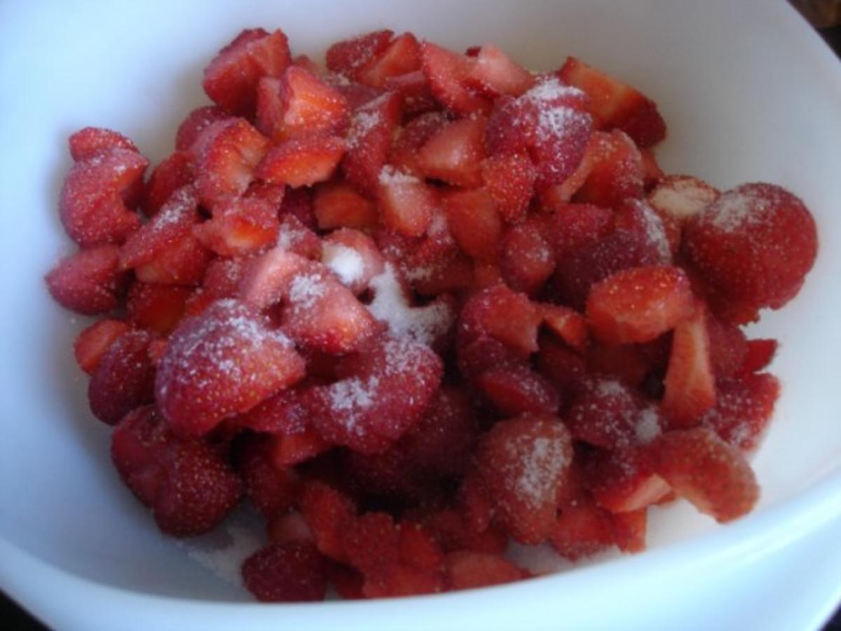 Quark-Jogurt mit Erdbeeren - Rezept - Bild Nr. 4