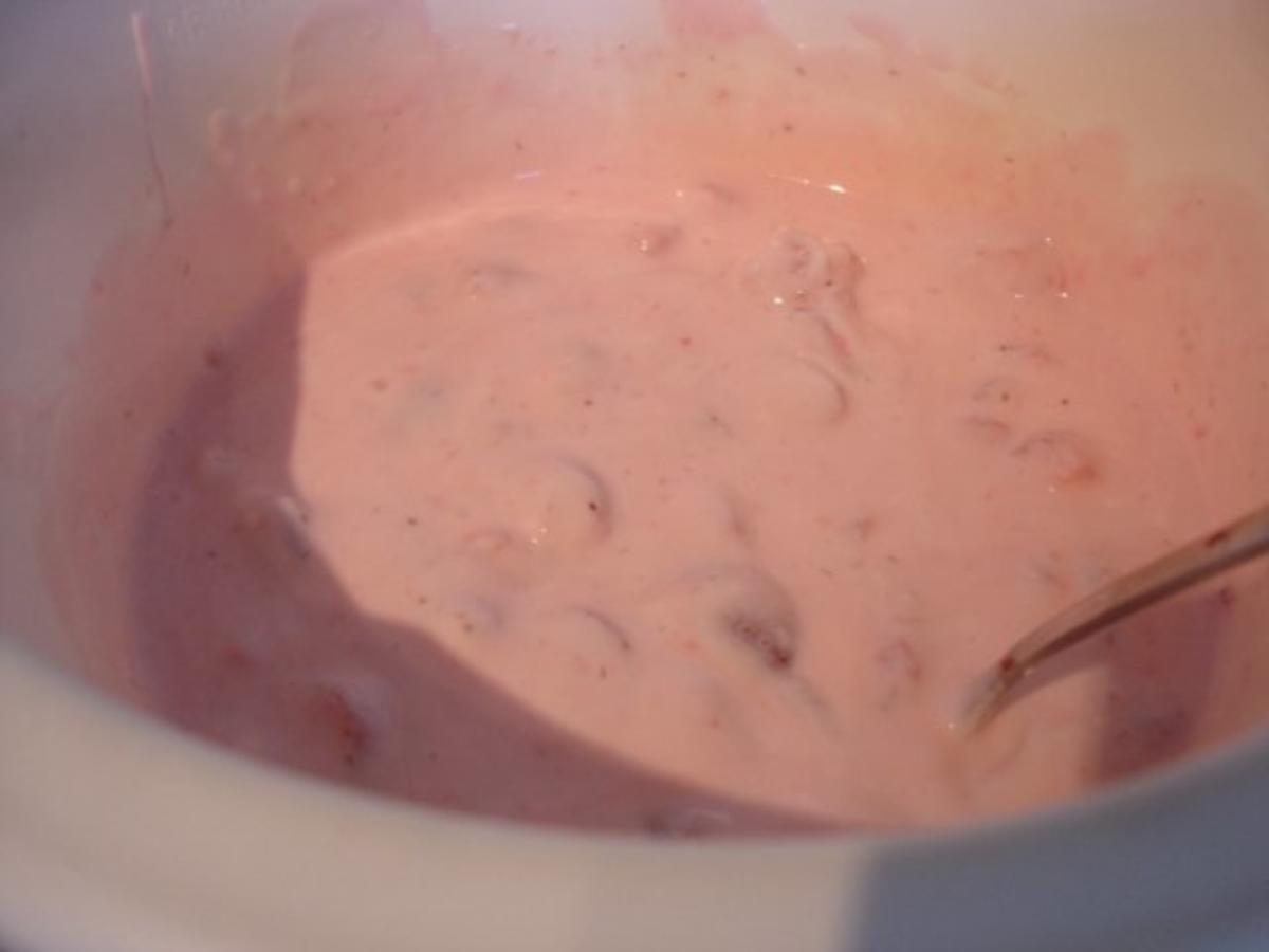 Quark-Jogurt mit Erdbeeren - Rezept - Bild Nr. 8