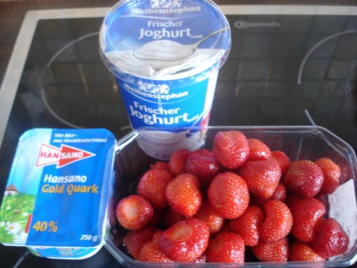Quark-Jogurt mit Erdbeeren - Rezept - Bild Nr. 2