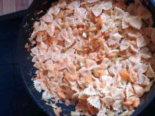 Rezept: Farfalle mit Gemüsebolognese Bild Nr. 2 Farfalle mit Gemüsebolognese - Rezept - Bild Nr. 2