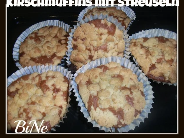 BiNe` S KIRSCHMUFFINS MIT STREUSELN - Rezept - Bild Nr. 6