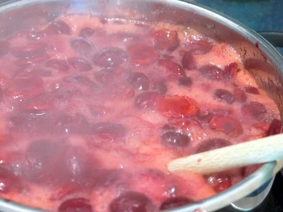 Rezept: Sauerkirsch-Espresso-Konfitüre Bild Nr. 8 Sauerkirsch-Espresso-Konfitüre - Rezept - Bild Nr. 8