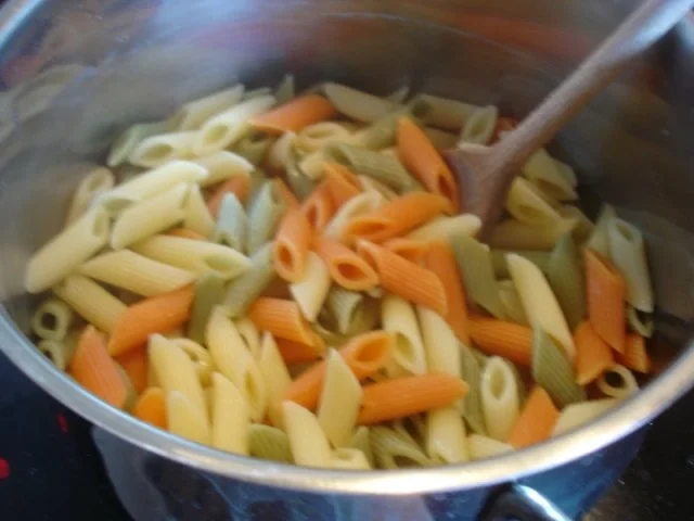 Rezept: Mett-Gemüse-Sauce mit Nudeln Bild Nr. 4 Mett-Gemüse-Sauce mit Nudeln - Rezept - Bild Nr. 4