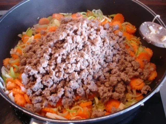 Rezept: Mett-Gemüse-Sauce mit Nudeln Bild Nr. 13 Mett-Gemüse-Sauce mit Nudeln - Rezept - Bild Nr. 13