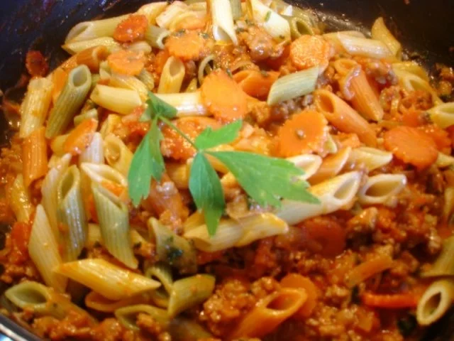 Rezept: Mett-Gemüse-Sauce mit Nudeln Bild Nr. 21 Mett-Gemüse-Sauce mit Nudeln - Rezept - Bild Nr. 21