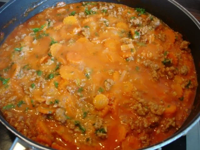 Rezept: Mett-Gemüse-Sauce mit Nudeln Bild Nr. 19 Mett-Gemüse-Sauce mit Nudeln - Rezept - Bild Nr. 19