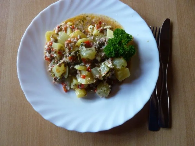 Rezept: Fl/Rind: Schmorgurkenpfanne Bild Nr. 13 Fl/Rind: Schmorgurkenpfanne - Rezept - Bild Nr. 13