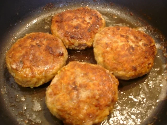 Frikadellen mit Kartoffelpüree und Feldsalat - Rezept - Bild Nr. 6
