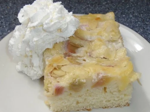 Rhabarber-Buttermilchkuchen - Rezept - Bild Nr. 2