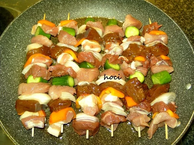 Rezept: Schaschlikspiess mit Petersilienreis und Hollandaise " Diabolo " Bild Nr. 7 Schaschlikspiess mit Petersilienreis und Hollandaise " Diabolo " - Rezept - Bild Nr. 7