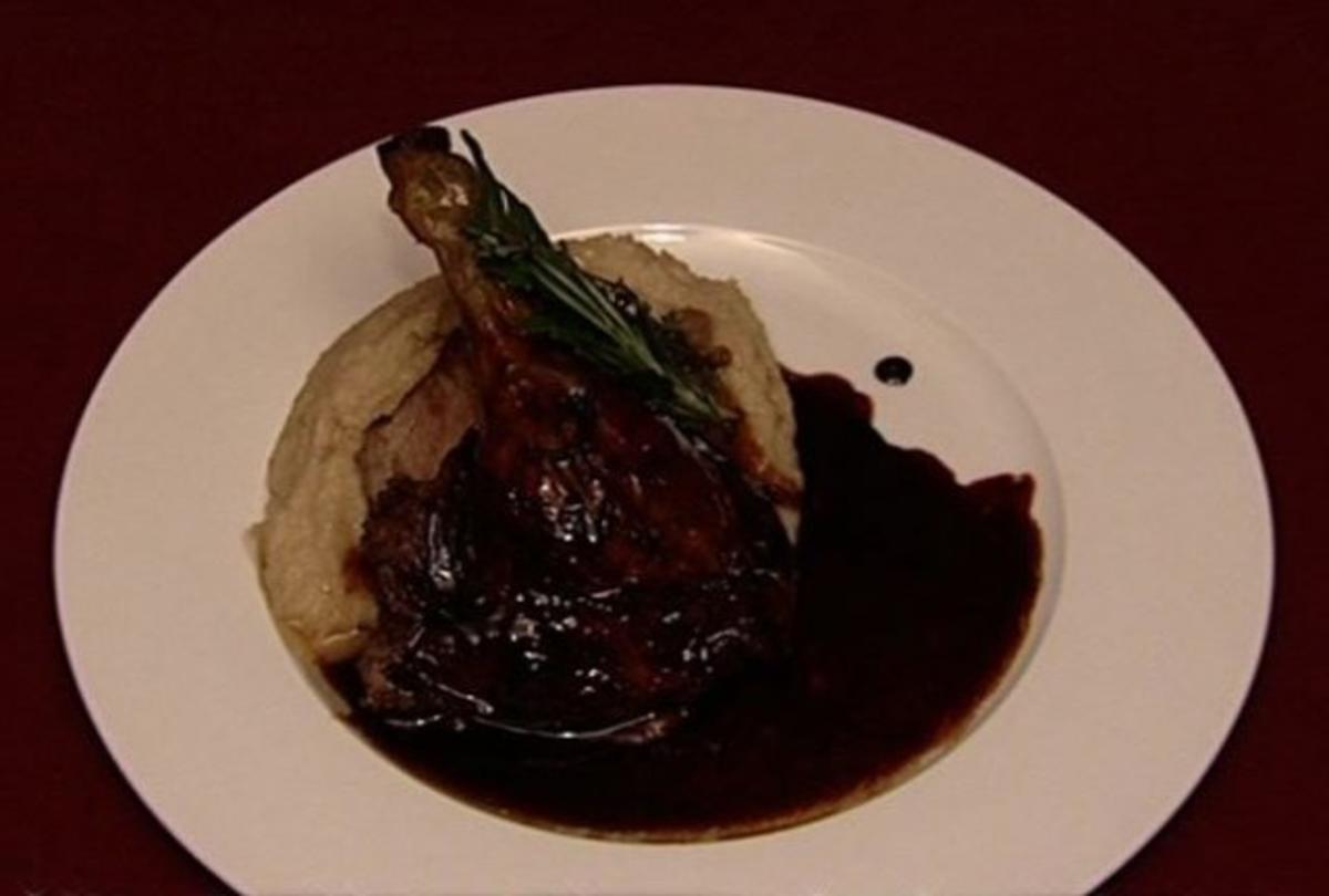 Hoheits-Ente in Rotwein gegart mit gekochtem Wurzelgemüse (Alexander von Anhalt) - Rezept
