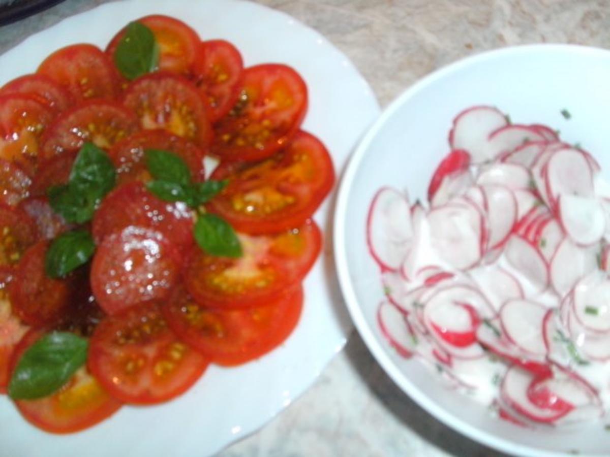 Radieschen-Salat und Tomaten - Rezept