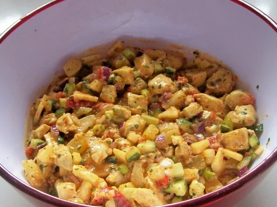 Hauptspeise: Sommerlicher Hähnchensalat mit Ananas - Rezept - Bild Nr. 9