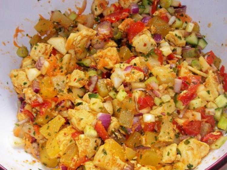 Hauptspeise: Sommerlicher Hähnchensalat mit Ananas - schnell &amp; einfach ...