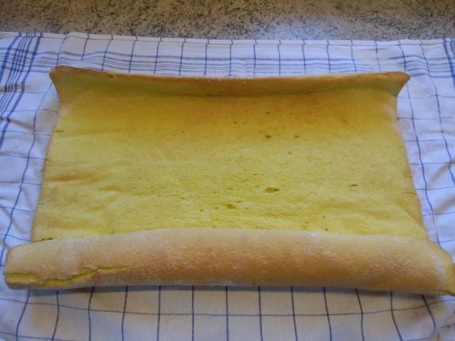 Rezept: ♥ Erdbeer- Sahne - Rolle ♥ Bild Nr. 16 ♥ Erdbeer- Sahne - Rolle ♥ - Rezept - Bild Nr. 16