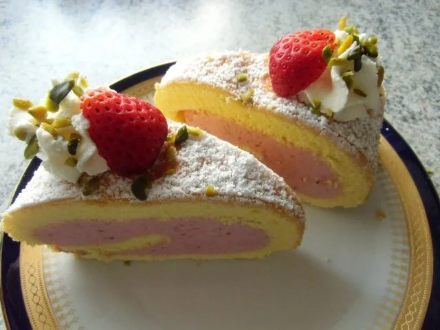 Rezept: ♥ Erdbeer- Sahne - Rolle ♥ Bild Nr. 3 ♥ Erdbeer- Sahne - Rolle ♥ - Rezept - Bild Nr. 3