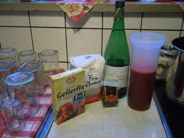 Johannisbeergelee mit Wein und Nelken - Rezept - Bild Nr. 2