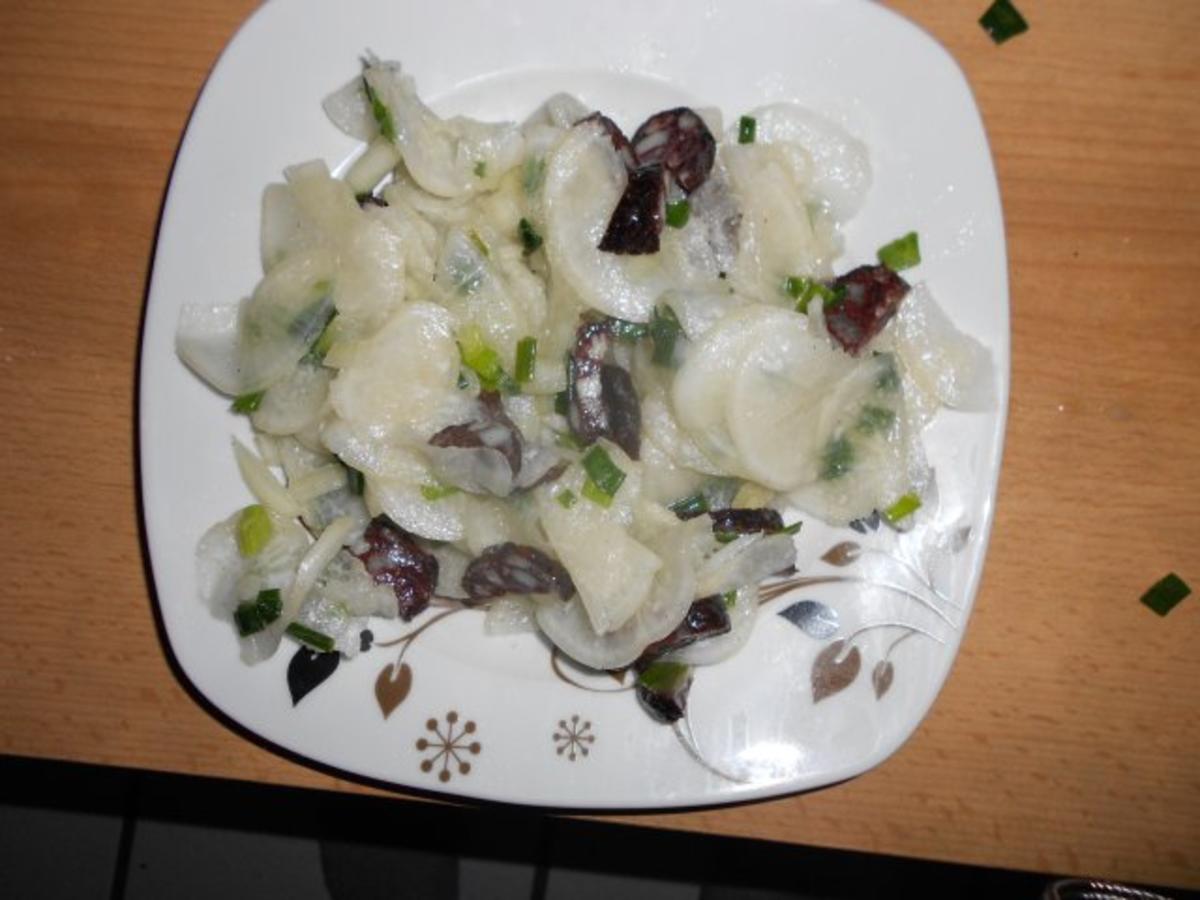 Schwäbischer weißer Rettichsalat mit Frühlingszwiebel - Rezept - kochbar.de