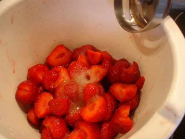 Mascarpone – Quark - Erdbeercreme - Rezept - Bild Nr. 6