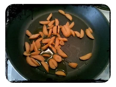 Geflügel: Thailändische Hähnchenpfanne mit Gemüse - Rezept - Bild Nr. 2