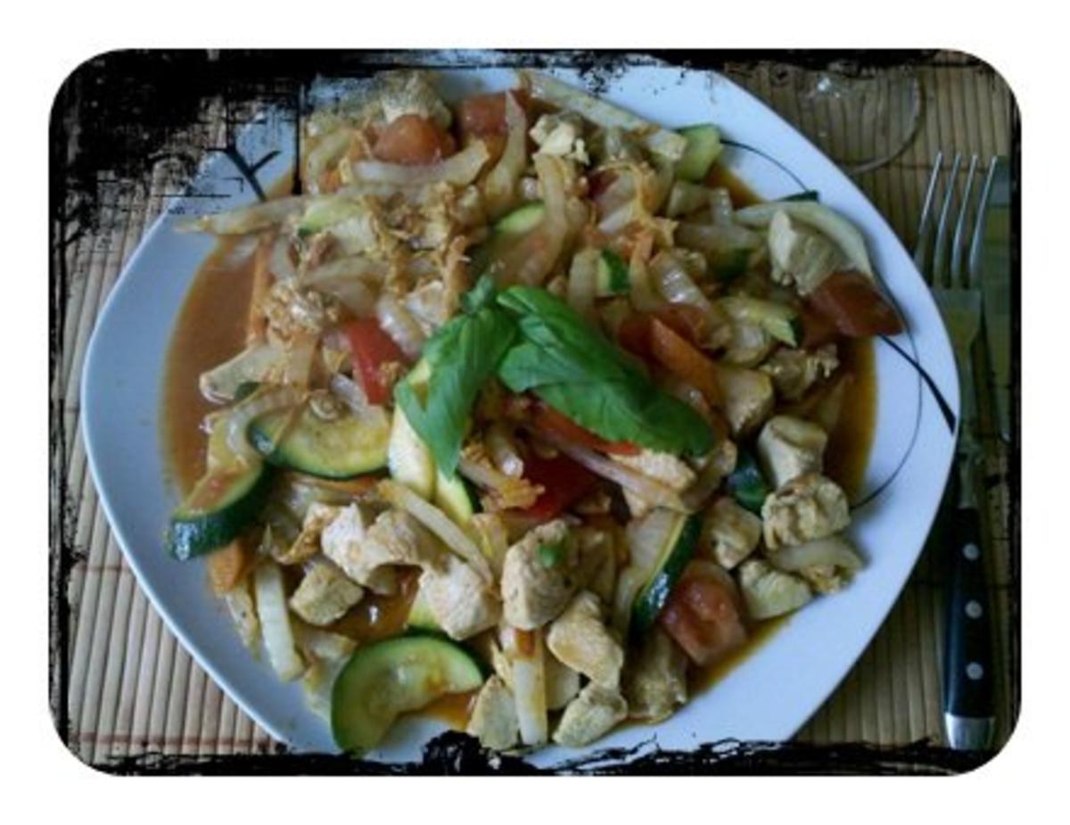 Geflügel: Thailändische Hähnchenpfanne mit Gemüse - Rezept - Bild Nr. 10