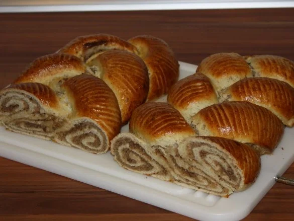 Rezept: Schwedischer Kardamom-Hefezopf Bild Nr. 2 Schwedischer Kardamom-Hefezopf - Rezept - Bild Nr. 2