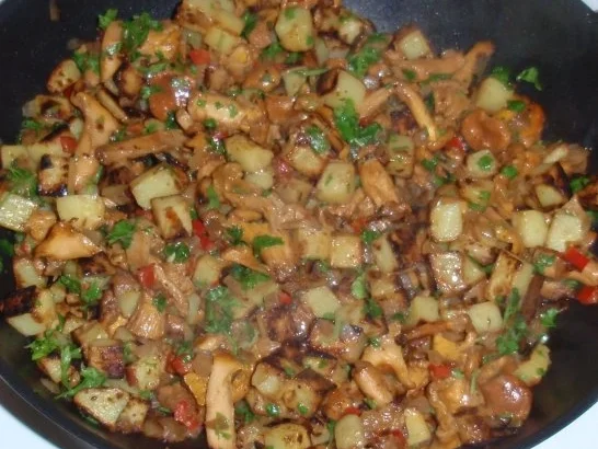 Rezept: Bratkartoffel-Pilz-Pfanne Bild Nr. 10 Bratkartoffel-Pilz-Pfanne - Rezept - Bild Nr. 10