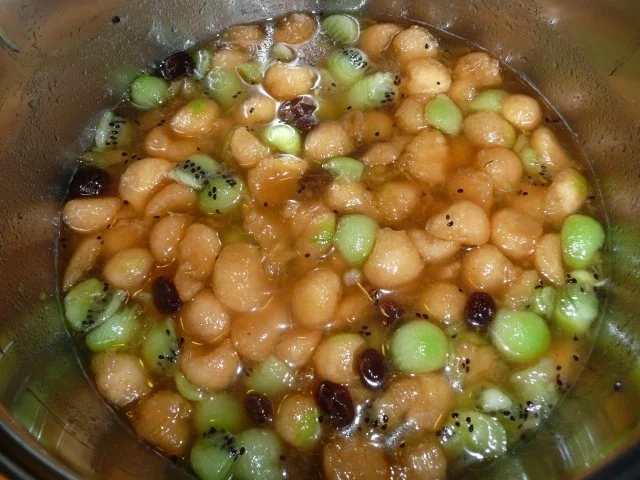 Melonen-Kiwi-Marmelade gibt 2 Gläser - Rezept - Bild Nr. 2