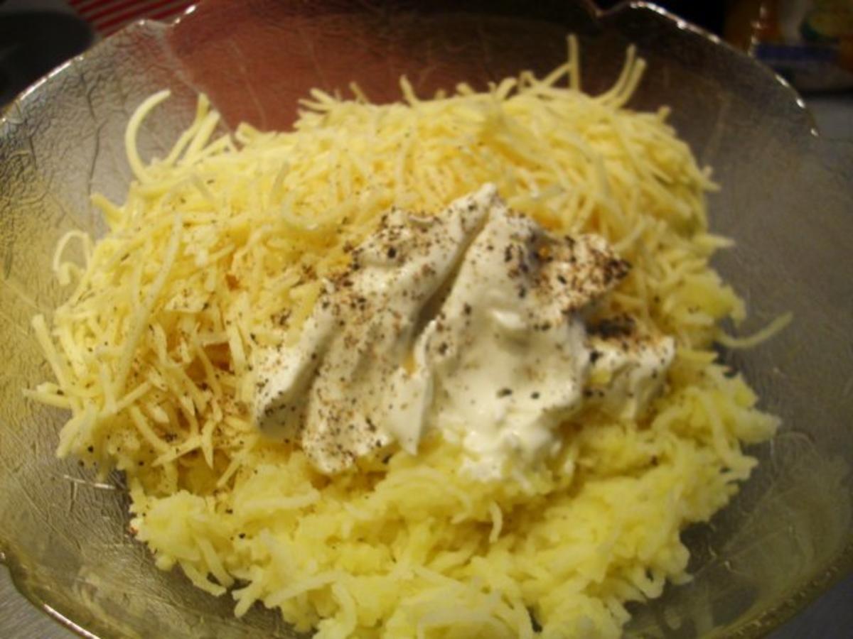 Leberkäse unter Kartoffel - Käsehaube - Rezept - Bild Nr. 3