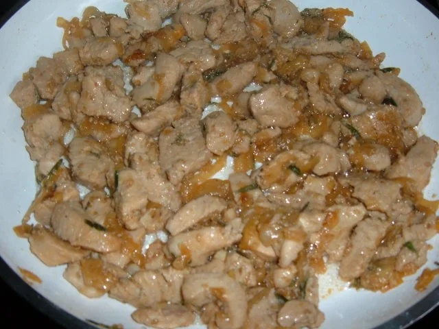 Rezept: Geflügel : Geschnetzeltes mit Zwiebeln und Reis Bild Nr. 4 Geflügel : Geschnetzeltes mit Zwiebeln und Reis - Rezept - Bild Nr. 4