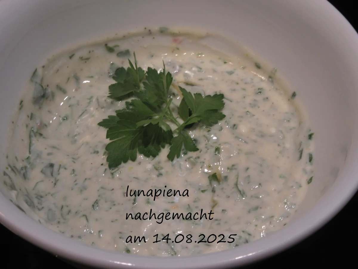 Rezept: Joghurt-Balsamico-Dressing Bild Nr. 2 Joghurt-Balsamico-Dressing - Rezept - Bild Nr. 2