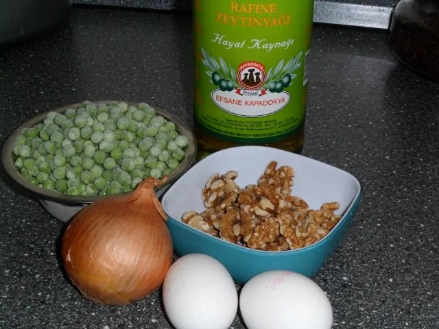 Aufstrich von Erbsen, Eiern und Walnüssen - Rezept - Bild Nr. 2