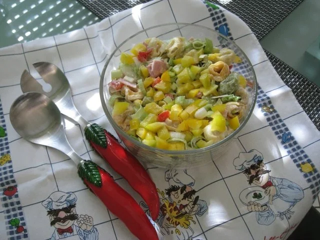 Bunter Tortellinisalat - Rezept