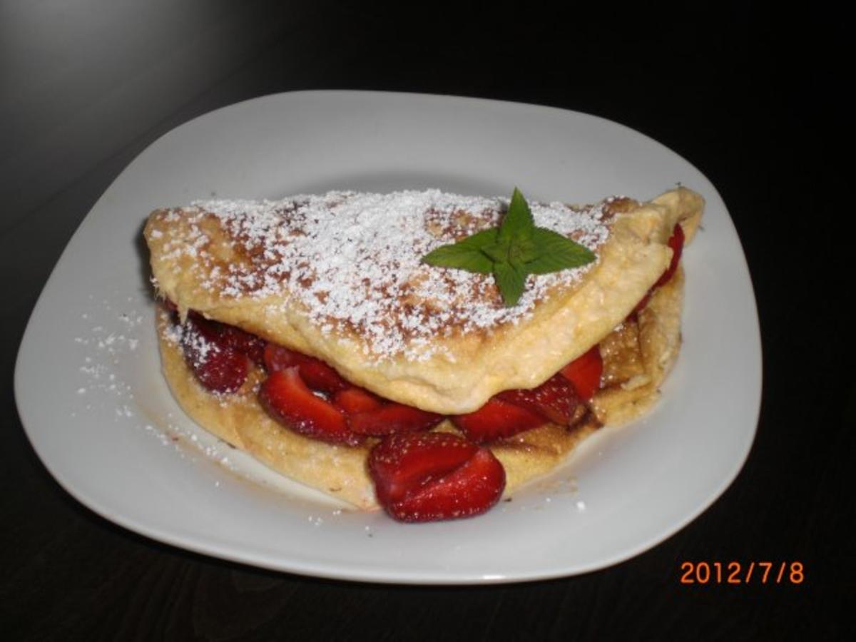 Erdbeer Omelette - schnell &amp; einfach - 91 kcal/100g