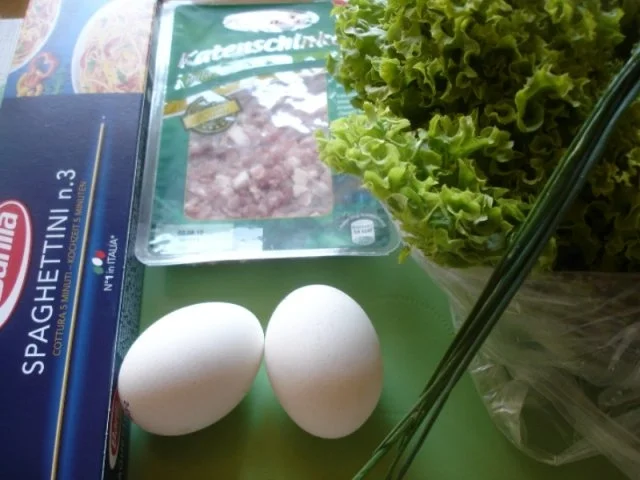 Spaghettini Carbonara mit Friseesalat - Rezept - Bild Nr. 2
