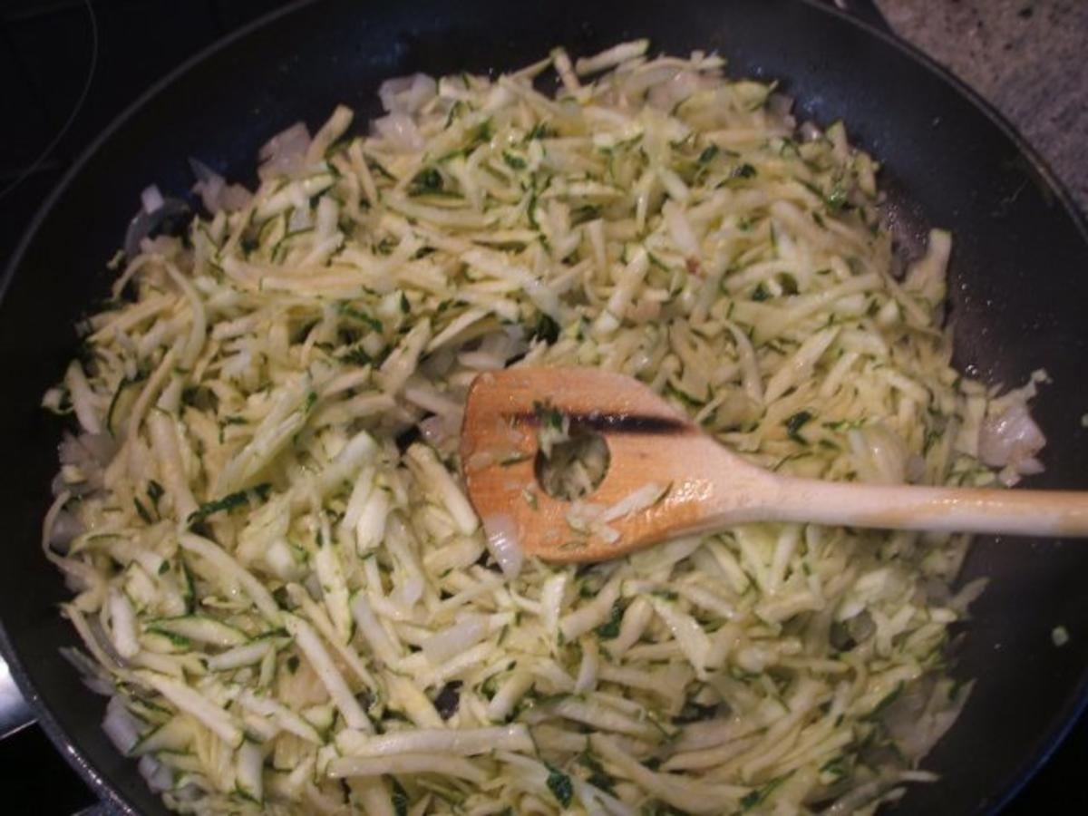 Pasta: Tagliatelle mit Zucchinisoße - Rezept - Bild Nr. 5