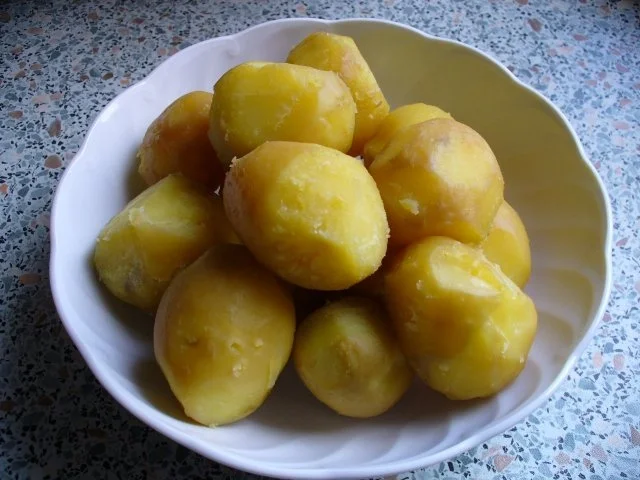 Schnitzel vom Schweinekamm mit Schwenkkartoffeln - Rezept - Bild Nr. 7